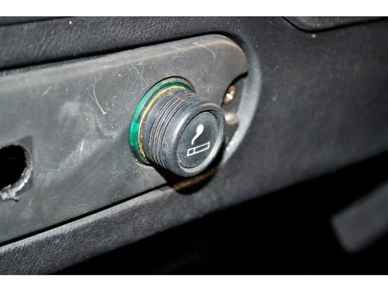 Land Rover Defender 22