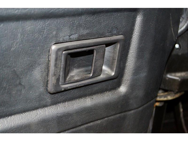 Land Rover Defender 31