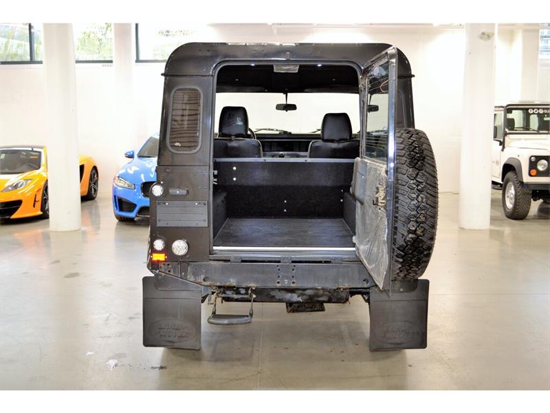 Land Rover Defender 40