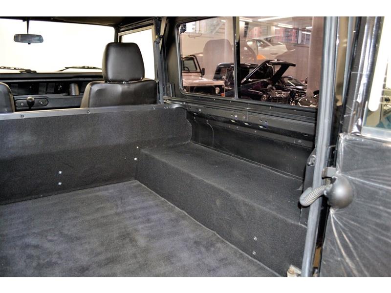 Land Rover Defender 44