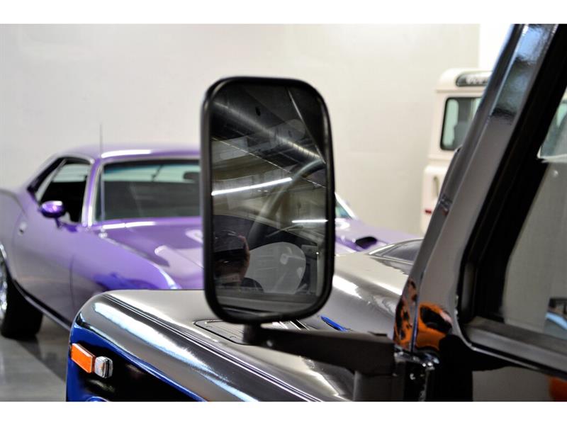 Land Rover Defender 55