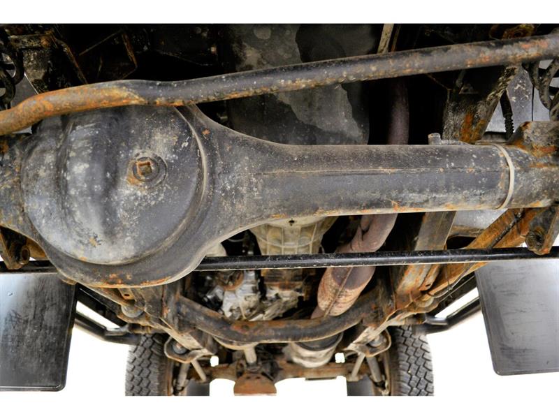 Land Rover Defender 62