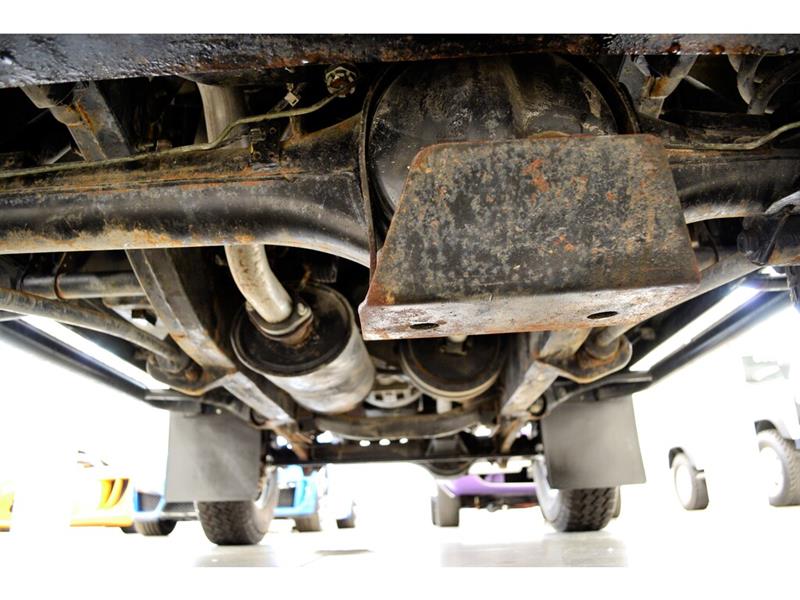 Land Rover Defender 63