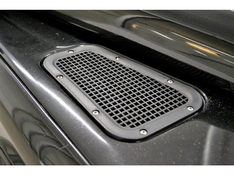 Land Rover Defender 67