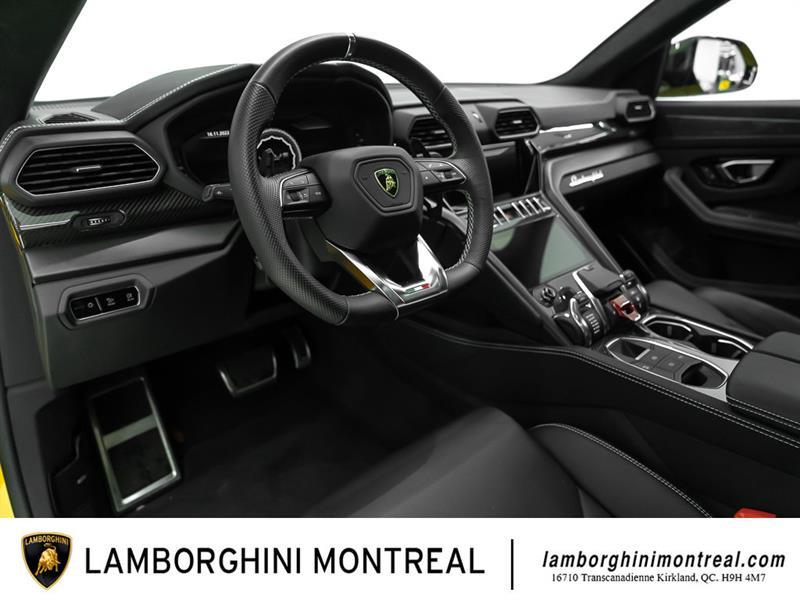 Lamborghini Urus 13