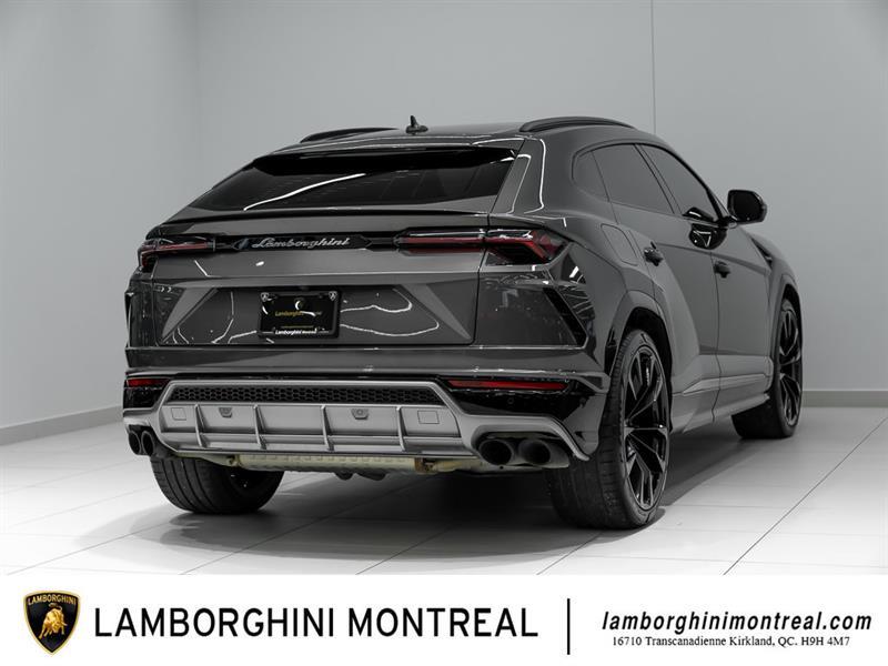Lamborghini Urus 4