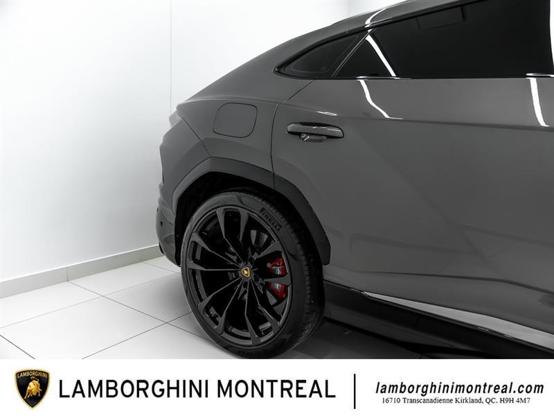 Lamborghini Urus 35