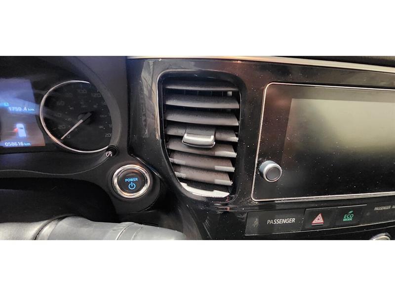 Mitsubishi Outlander 12