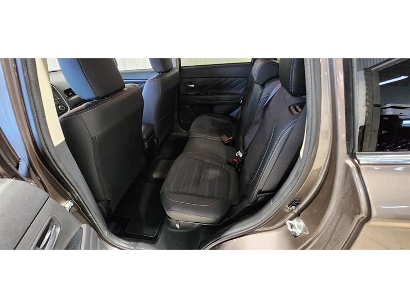 Mitsubishi Outlander 13