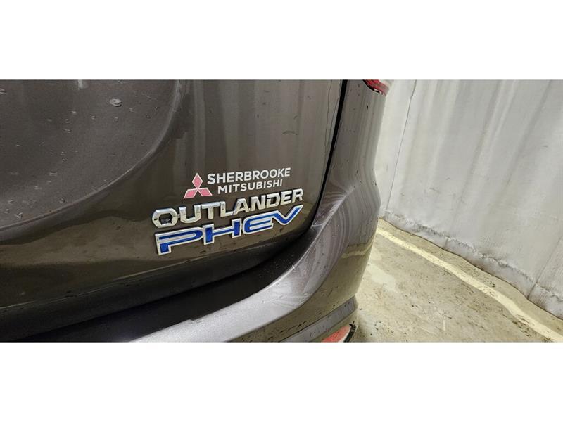 Mitsubishi Outlander 20