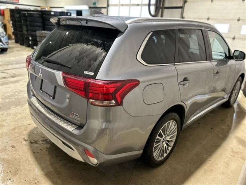 Mitsubishi Outlander 7