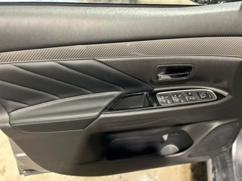 Mitsubishi Outlander 12