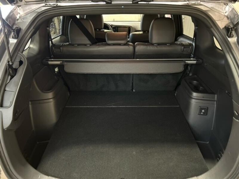 Mitsubishi Outlander 23