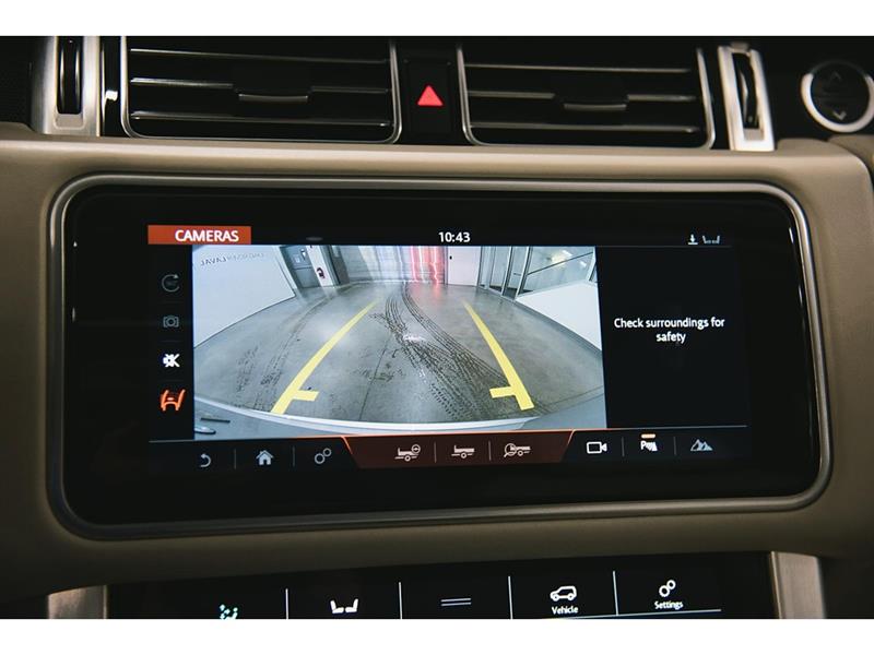 Land Rover Range Rover Evoque 21