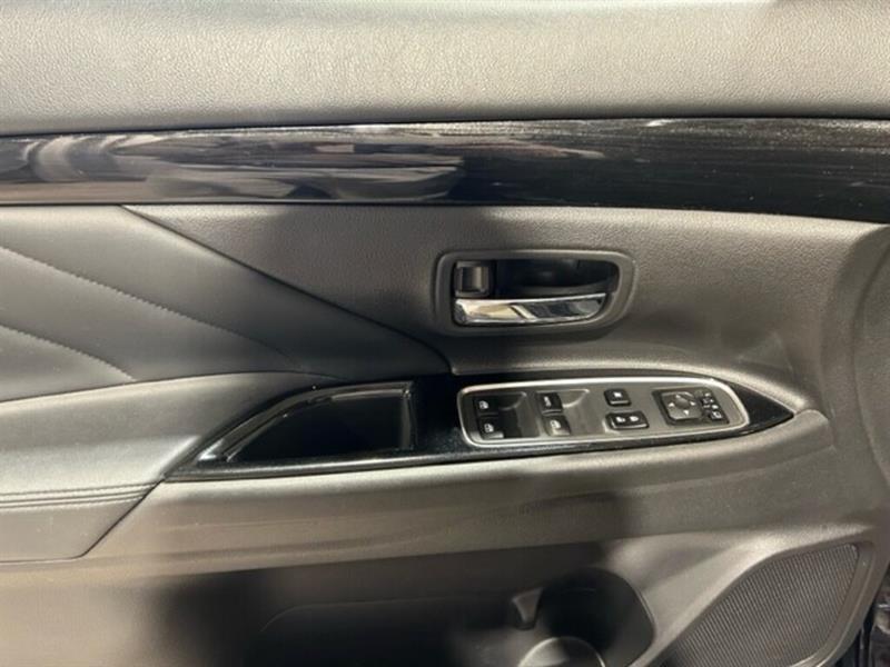 Mitsubishi Outlander 13