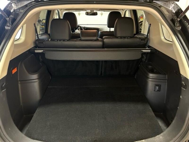 Mitsubishi Outlander 24