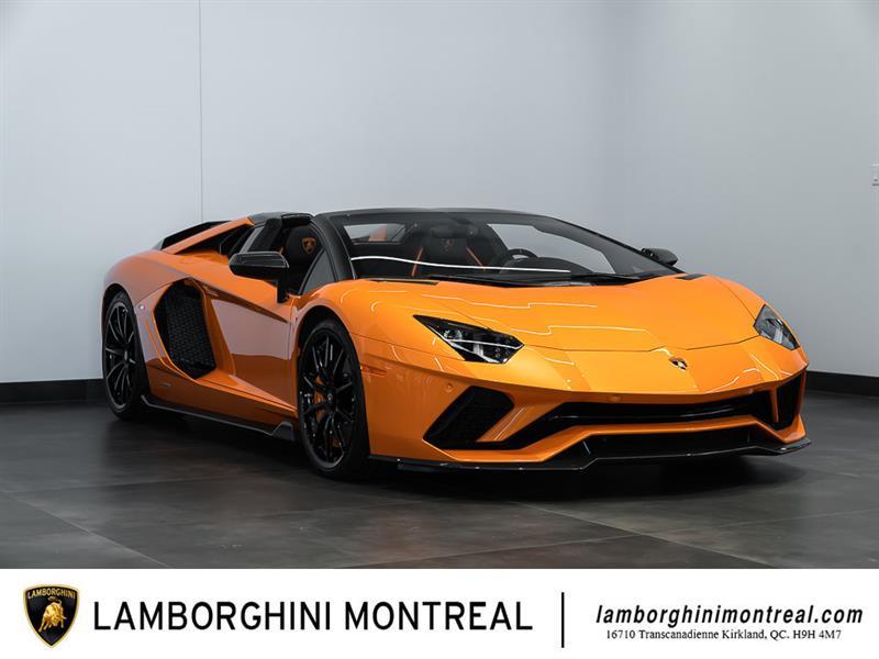Lamborghini Aventador 4