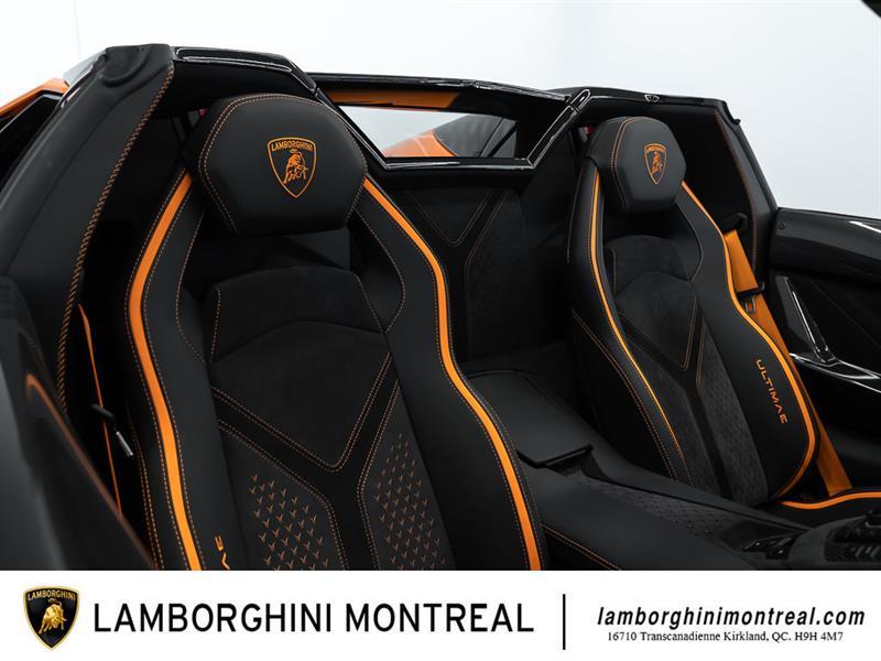 Lamborghini Aventador 12