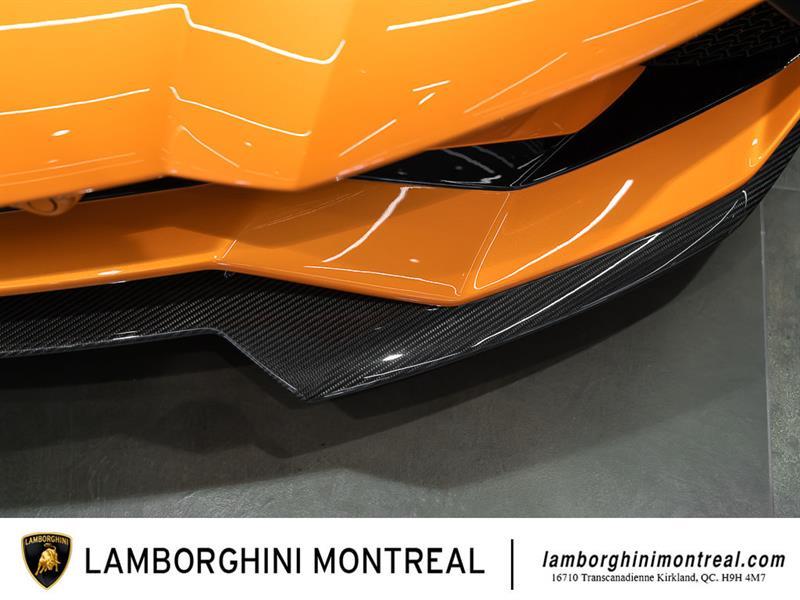 Lamborghini Aventador 15