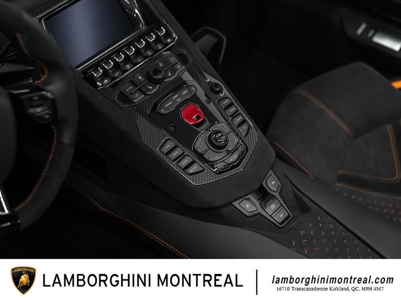 Lamborghini Aventador 28