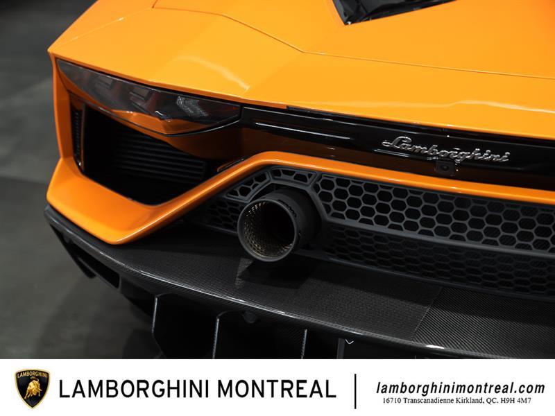 Lamborghini Aventador 30