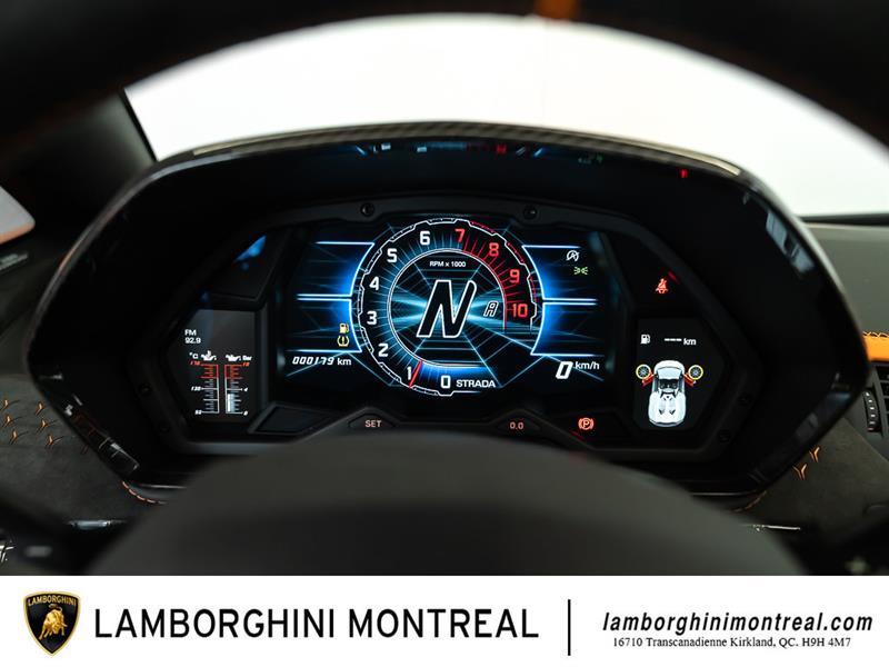 Lamborghini Aventador 39
