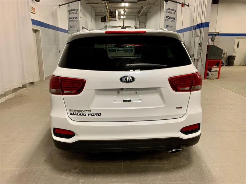 Kia Sorento 4