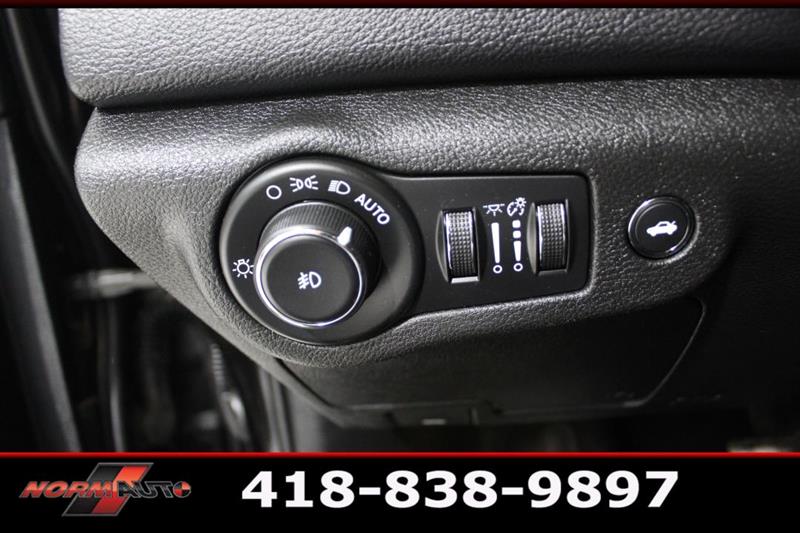 chrysler 200 2015 - 24