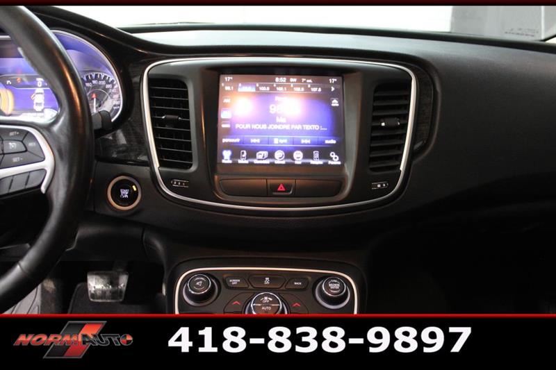 chrysler 200 2015 - 32