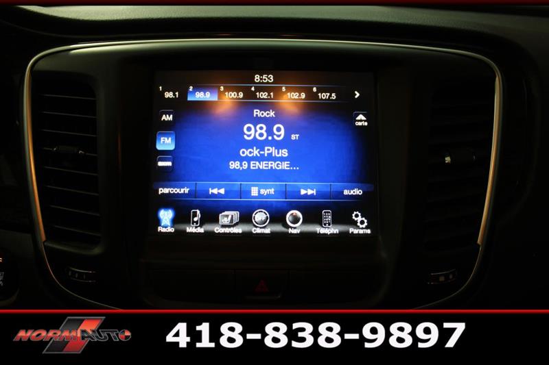 chrysler 200 2015 - 33