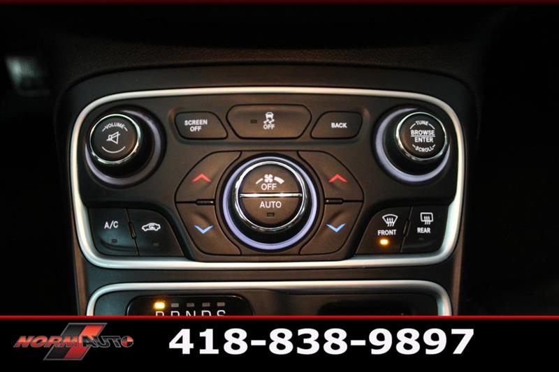 chrysler 200 2015 - 39