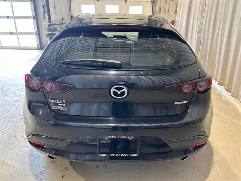 Mazda 3 8