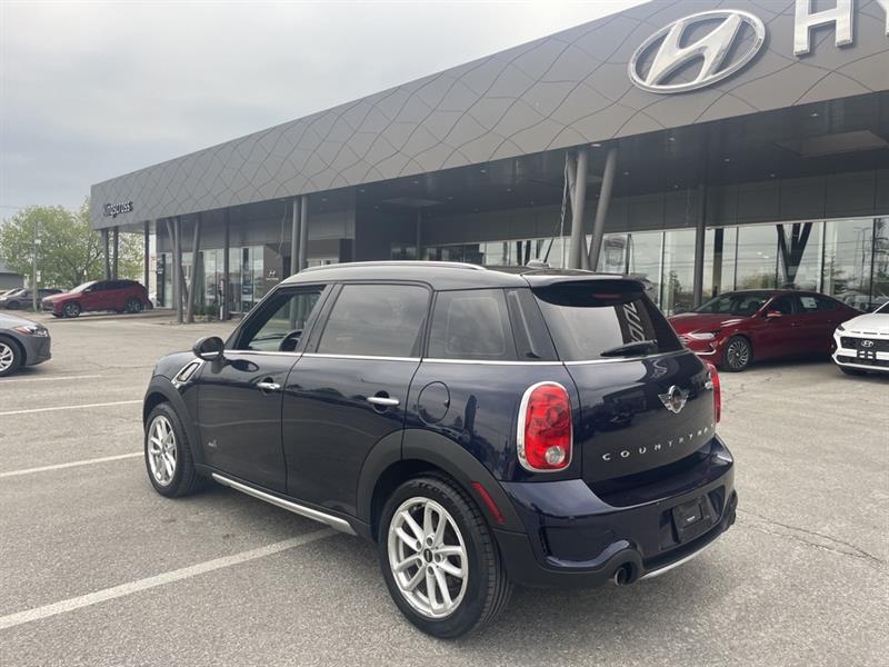 MINI Cooper Countryman 3