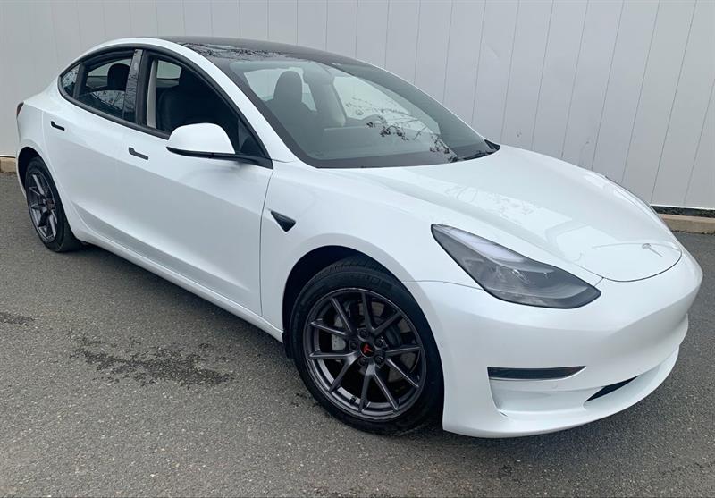 tesla Model 3 2022 - 1