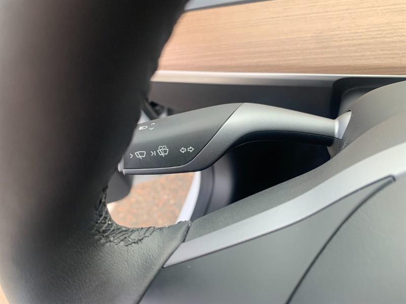 tesla Model 3 2022 - 16