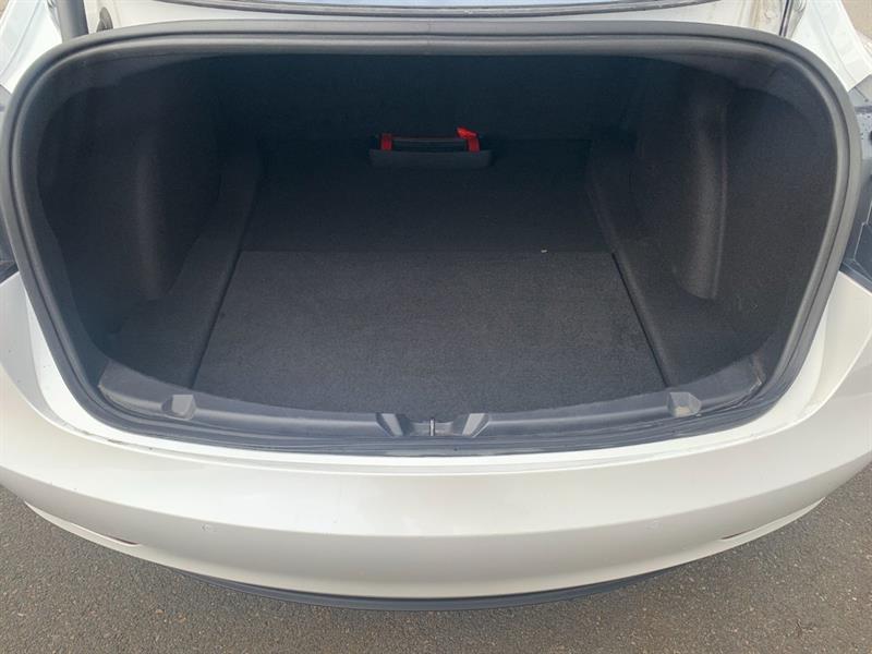 tesla Model 3 2022 - 35