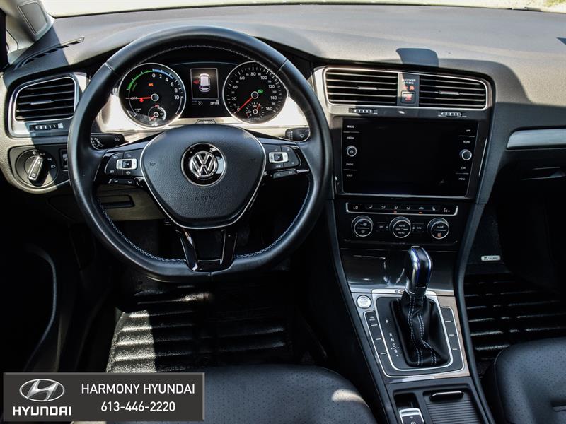 Volkswagen e-Golf 12