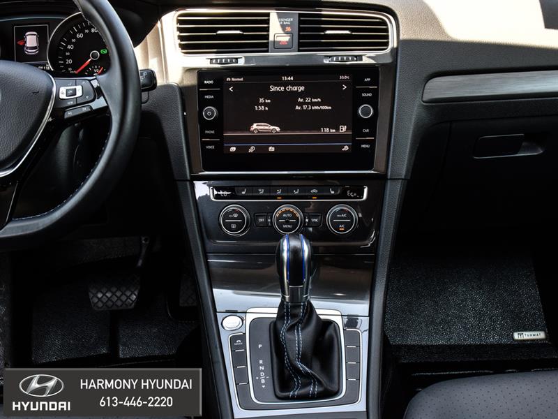 Volkswagen e-Golf 17