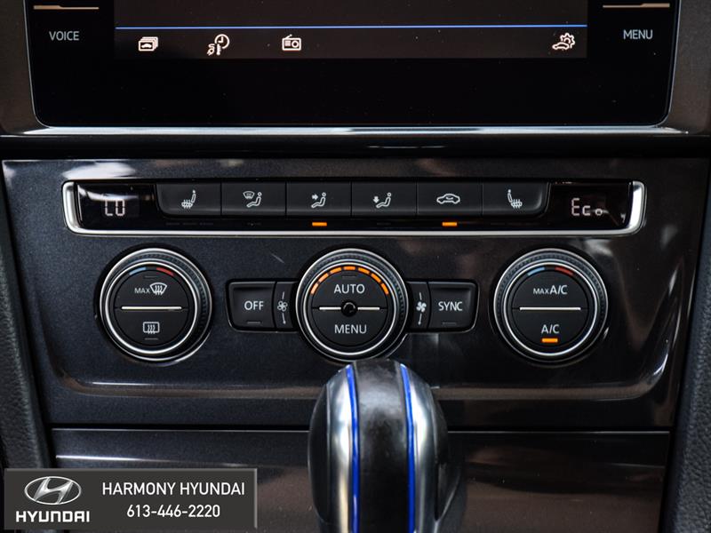 Volkswagen e-Golf 21