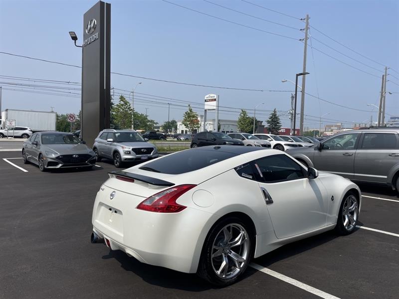 Nissan 370Z 5