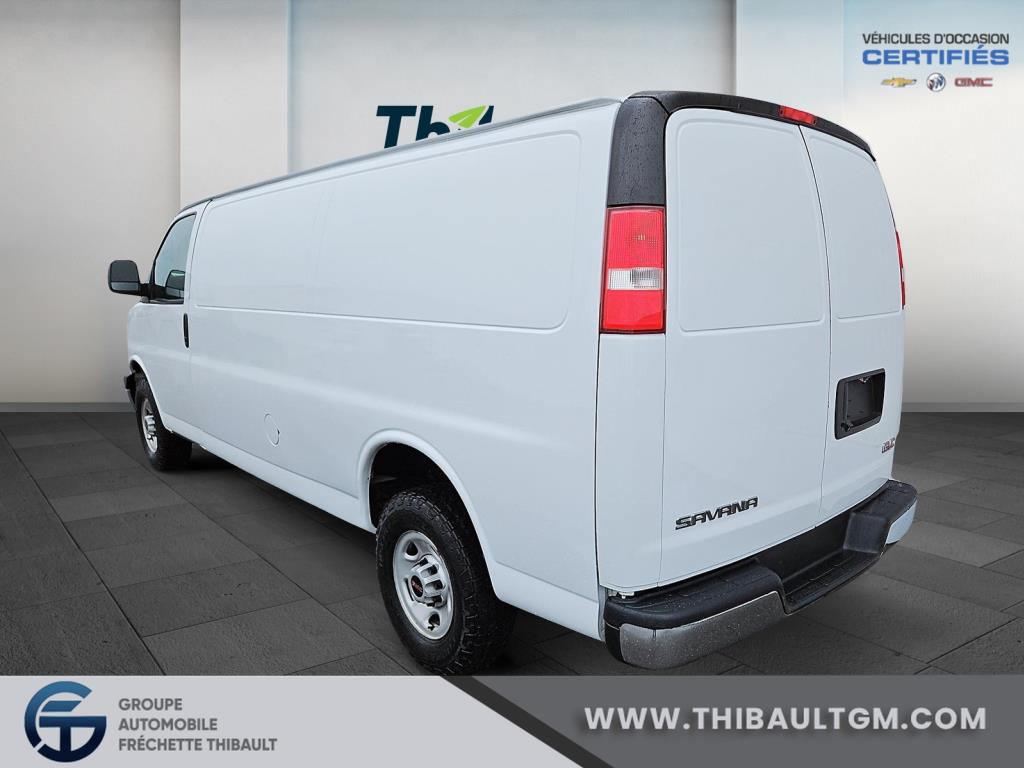 GMC Savana 4