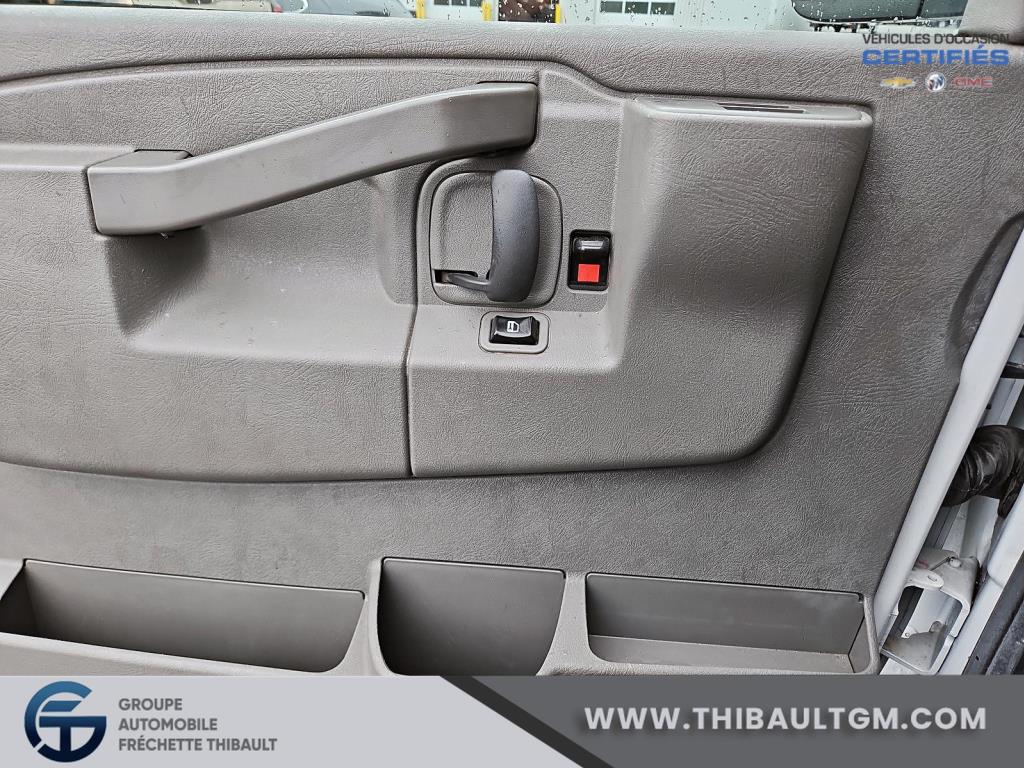 GMC Savana 9
