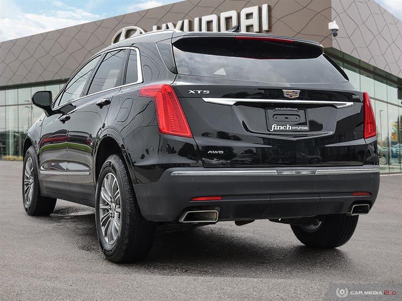 Cadillac XT5 4