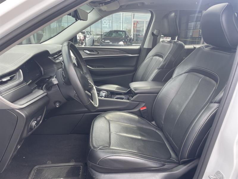 Jeep Grand Cherokee 11