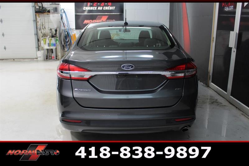 ford Fusion 2018 - 11