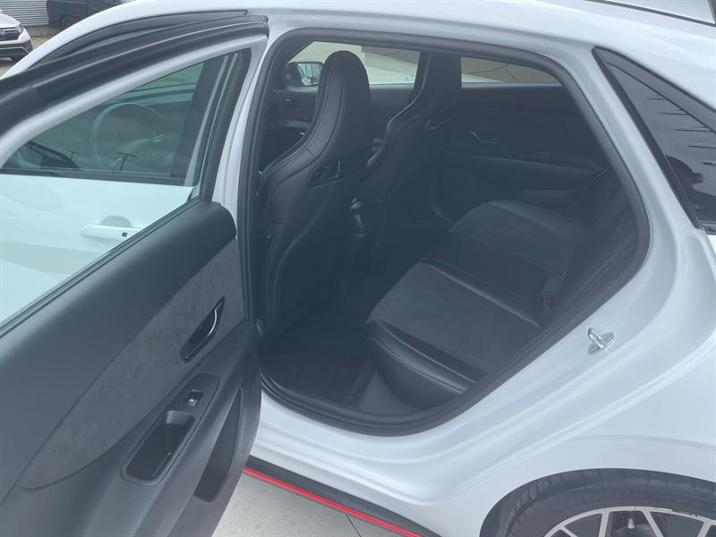 hyundai Elantra 2022 - 21