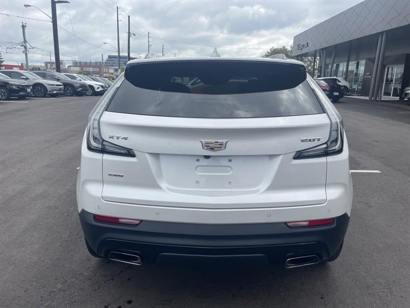 Cadillac XT4 4
