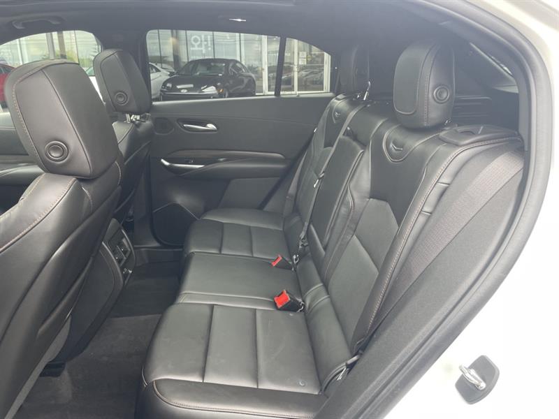 Cadillac XT4 12