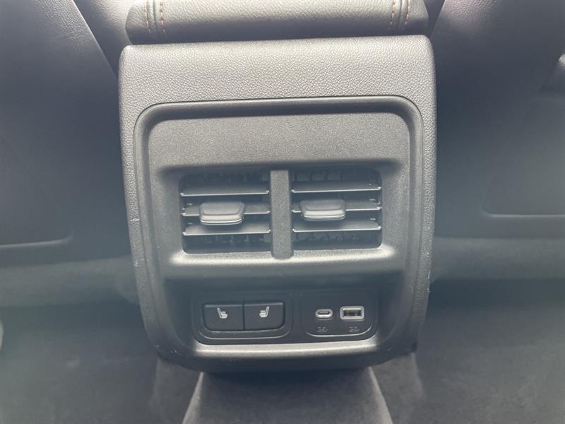 Cadillac XT4 17