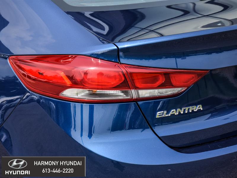 Hyundai Elantra 6